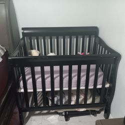 Crib With Brand New Mattress 
