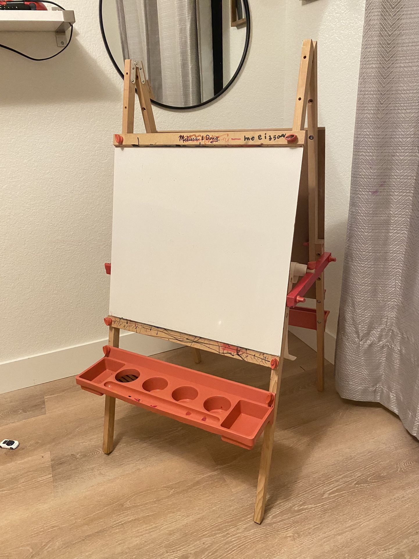 Deluxe Magnetic art Easel from Melissa and Doug