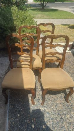 4 Dining Room Chairs