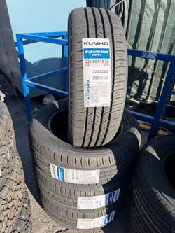 Kumho Crugen HP71 225/60R18 XL Tires set of 4