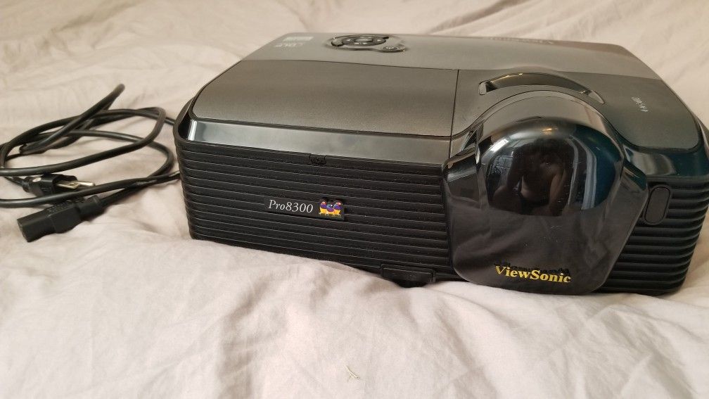 Viewsonic Pro8300 Projector