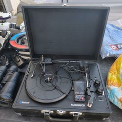 Light Up Record Player With Control