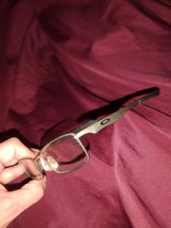 Oakley Wingspan  eyeglasses/ become sunglasses in the Sun
