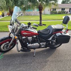 2006 Kawasaki Vulcan 900 Motorcycle 