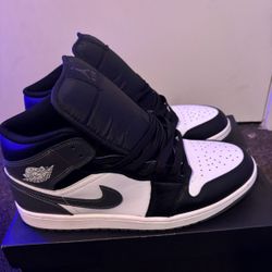 jordan 1 iron gray size 11.5 only worn a couple times with box 