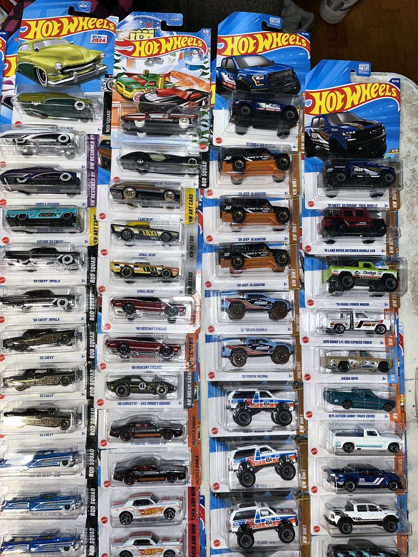 Hotwheels cars : Selling As A Lot 238 In Total
