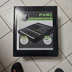 Mackie ProFX8 v2 8-channel Professional Effects Mixer With USB