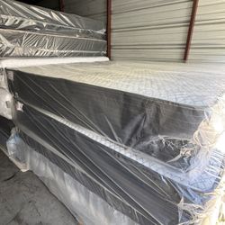 King Mattress Excellent Comfort Offers From $199 Just Mattress Available All Sizes