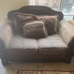4 Peice Sofa Set And Chairs 