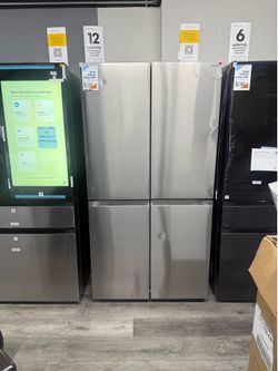 Samsung - 23 cu. ft. 4-Door Flex French Door Counter Depth Smart Refrigerator with Beverage Center - Stainless Steel 🔥