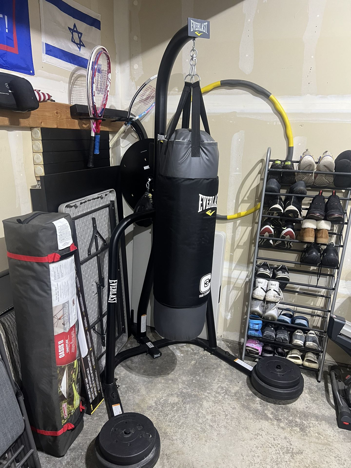 Everlast Punching Bag/stand