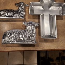 Wilton Holiday Cake Pans