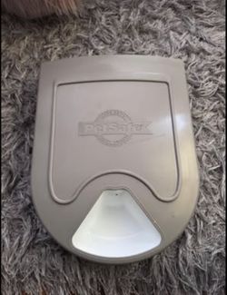 Automatic dog/cat feeder ( address in pics and description)