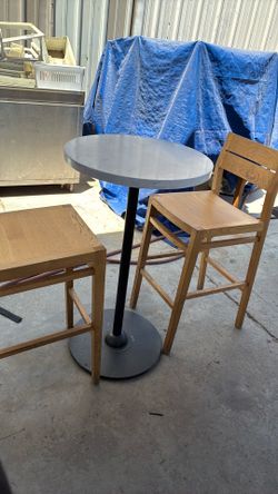 Mesa con sillas de Madera de fresno