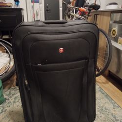 SwissGear Rolling Suitcase !!  😊👍