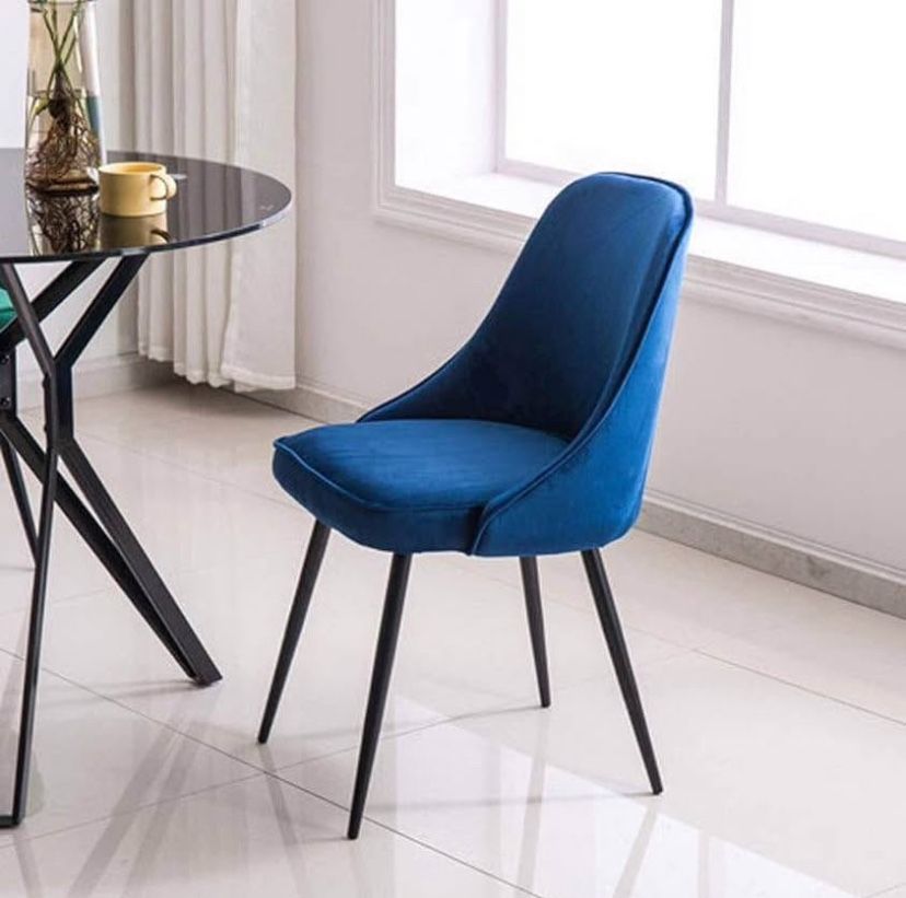 Table Chairs 