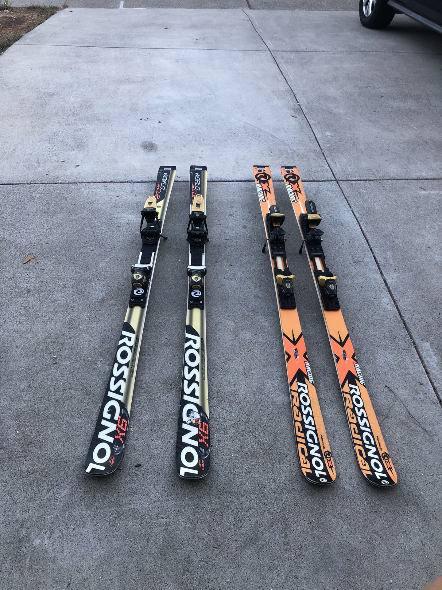 Rossignol skies
