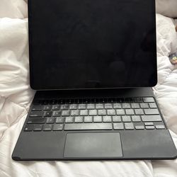 Apple iPad Pro 12.9" Silver Tablet w/ Apple Pencil & Keyboard Folio Case BUNDLE (MUST GO TODAY)