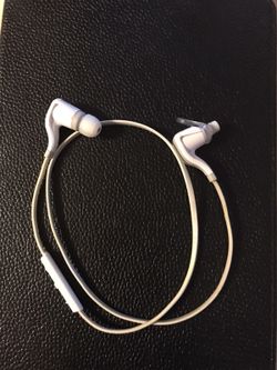 Bluetooth ear buds