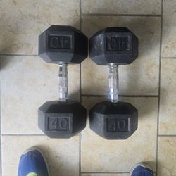 SEY OF DUMBBELLS 40 POUNDS...PESAS 