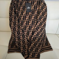 Fendi Sweater Size Medium 