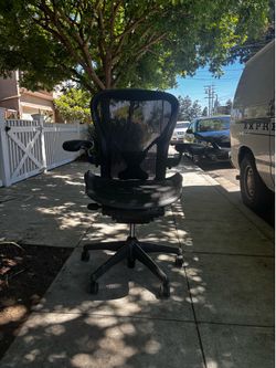 🎵Herman Miller Classic Aeron size C🎶