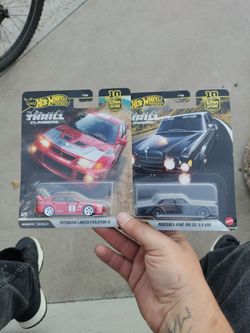 Hotwheels thrill climbers evo and benz