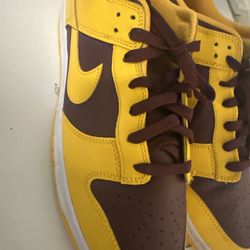 Men’s Nike Dunk Low Yellow/brown Size15