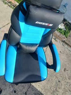 SILLA GAMER BOSSIN (DETALLES EN LA ALTURA) AZUL