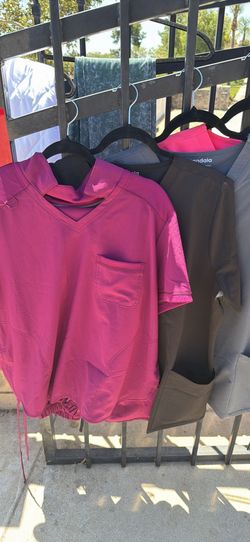 Women scrubs