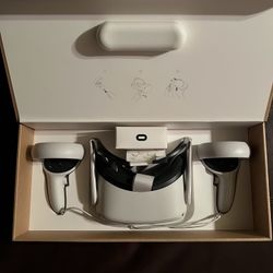 Oculus Quest 2 VR Headset (Like New)