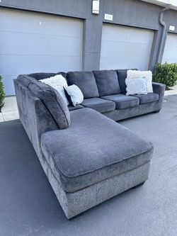 Perfect shape Ashley’s sectional couch !!