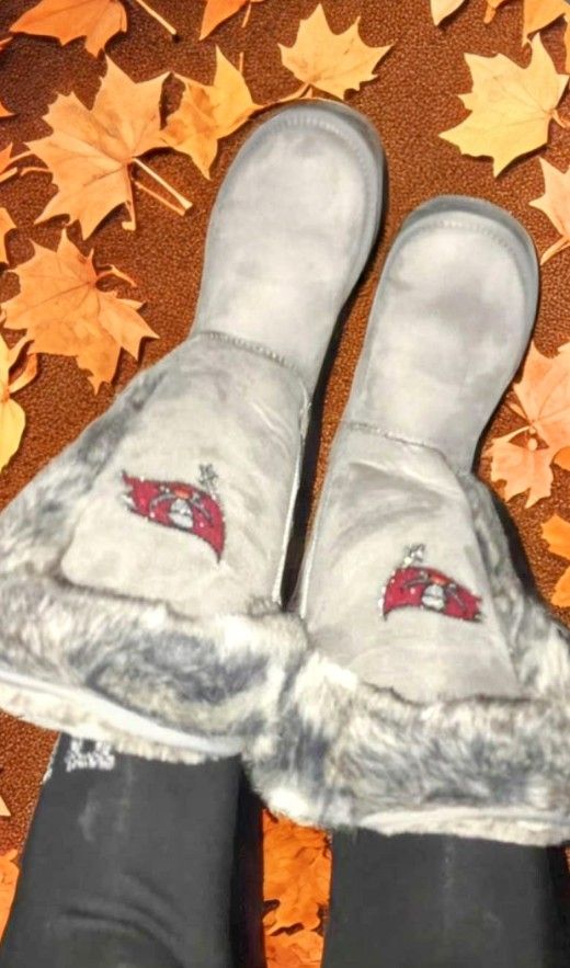 Buccaneers Fur Boots