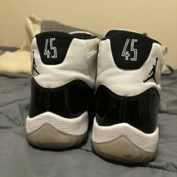 Jordan 11 Retros Barley Used