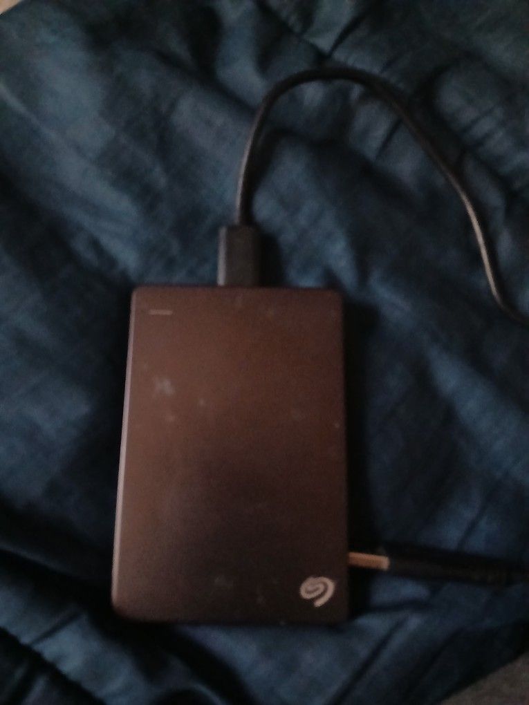 2 tb Seagate Portable Hard drive 