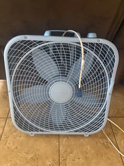 Lasko Box Fan