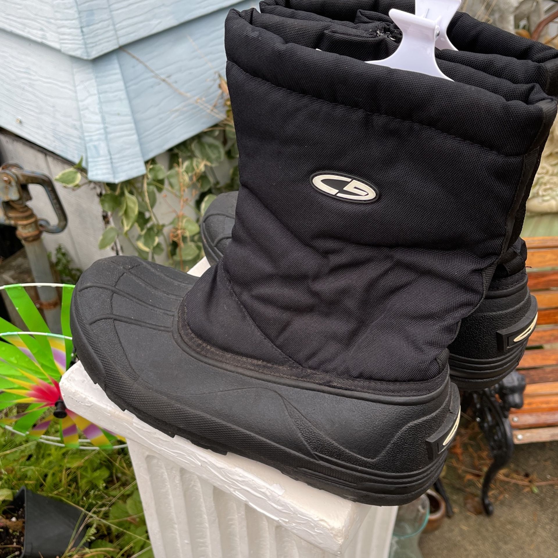Insulated Winter Boots For Men Size 11 Like New Used Once