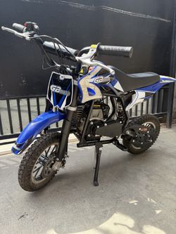 2 GBMOTO 50cc 2 Stroke Gas Dirt Bike Used
