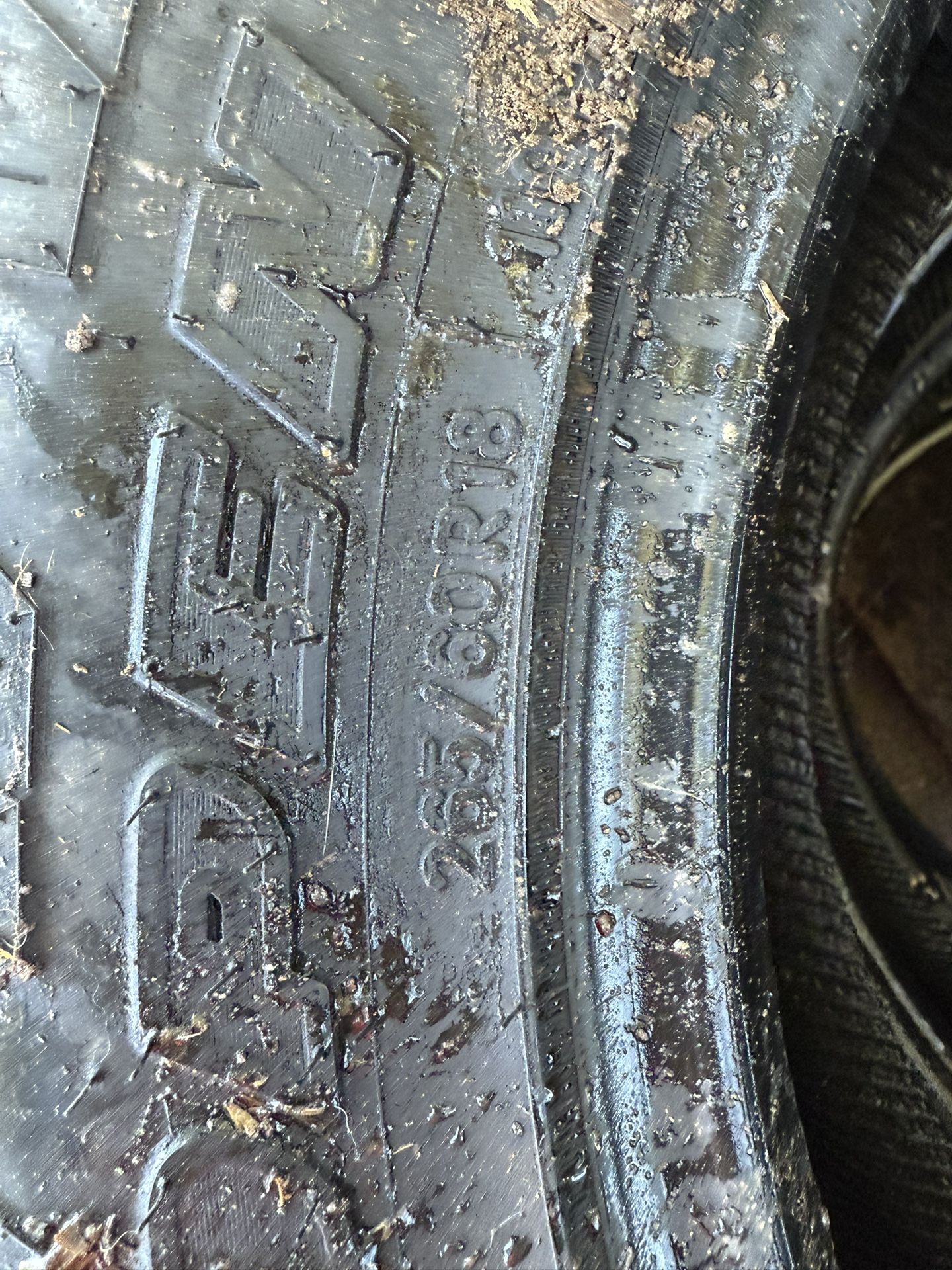 265 60 18 Toyo Open Country