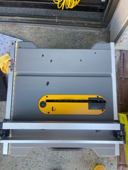 DeWalt 15 AMP 8-1/4″ Compact Portable Jobsite Table Saw #DWE7485