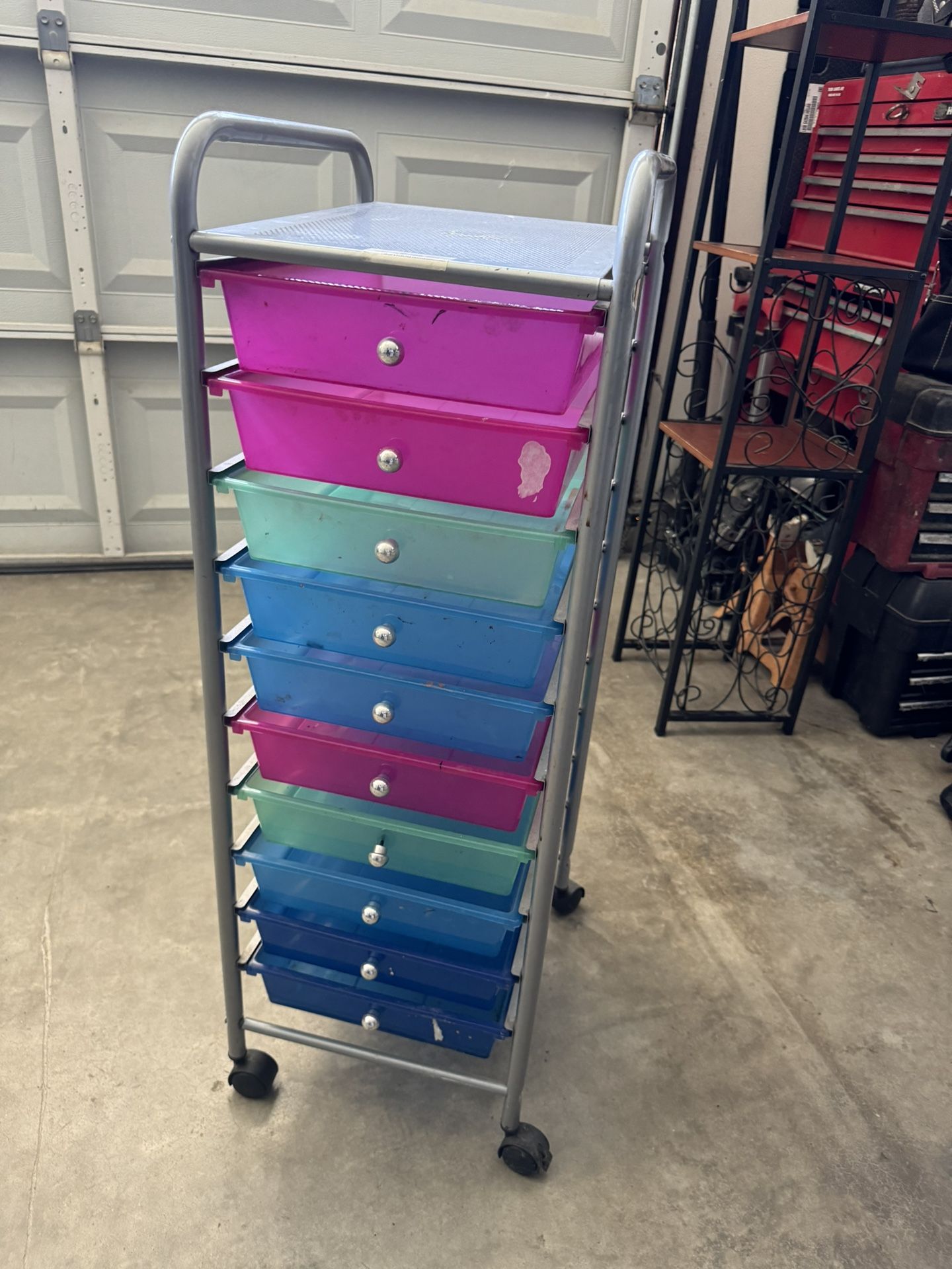 Make up drawer cabinets essentials