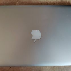 MacBook Pro, Intel Core 7, SSD 500GB with Charger 