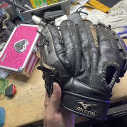 Mizuno baseball glove 12 inc  