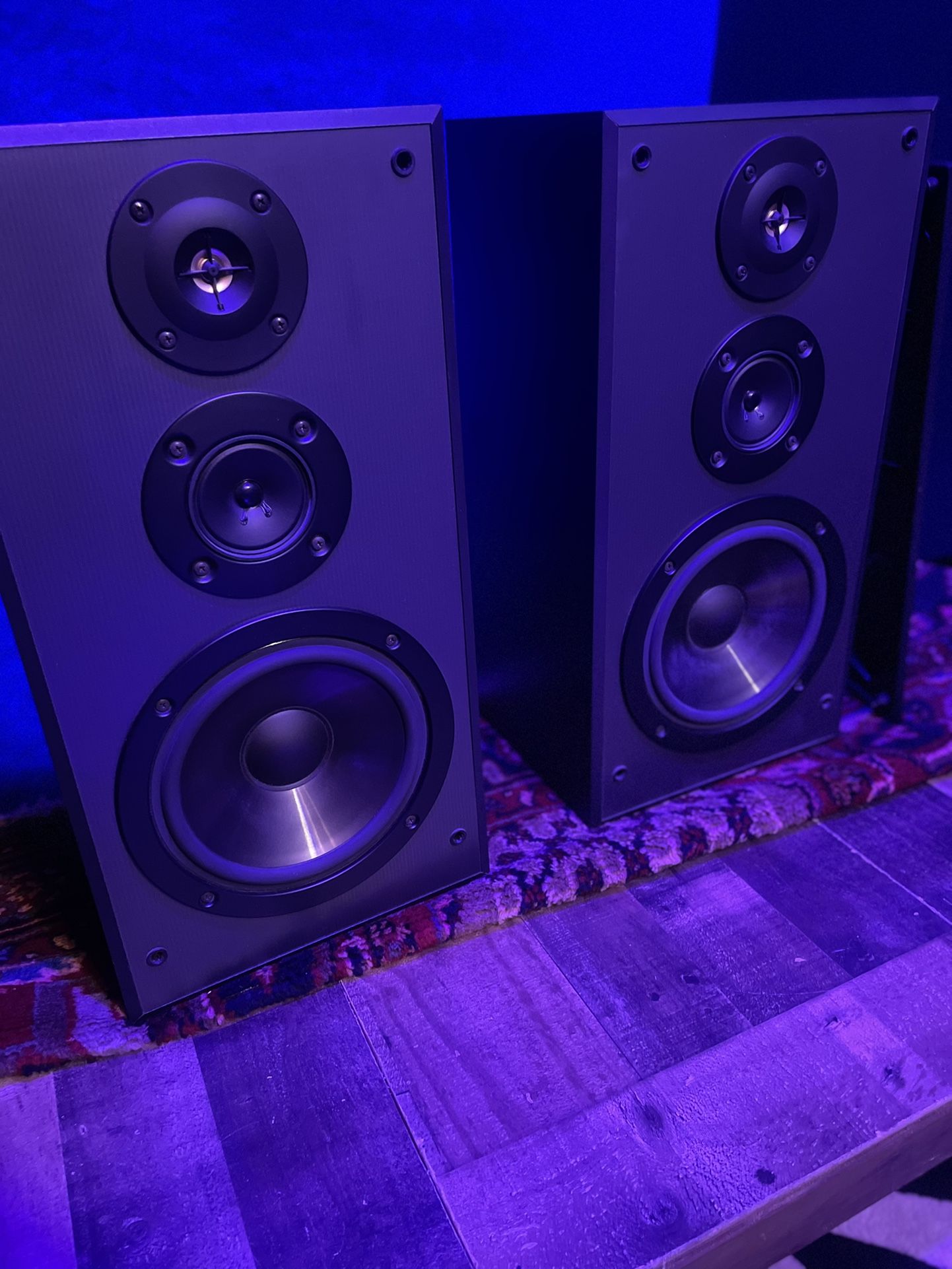 Sony Bookshelf/Floor speakers SSMB215 for Sale in Glendale, CA OfferUp