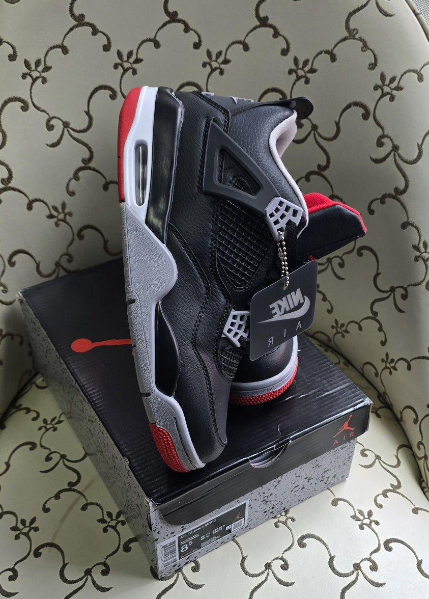 Jordan 4 Retro
