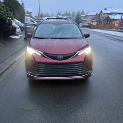2022 Toyota, Sienna Limited All-Wheel-Drive Hybrid
