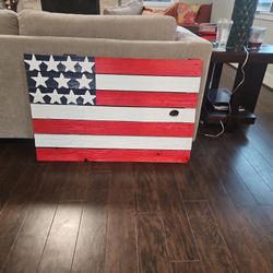 Wood American Art With Hanging Wire