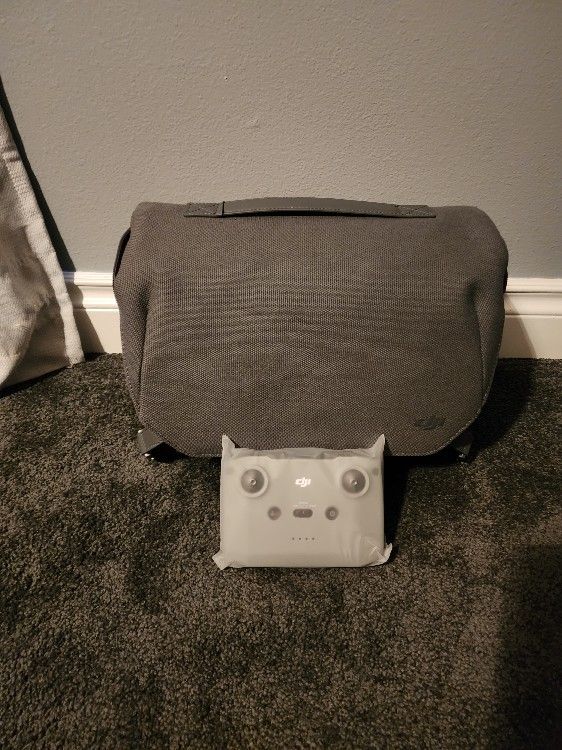 NEW. DJI MAVIC 3 Case And Remote (DRONE NOT INCLUDED)