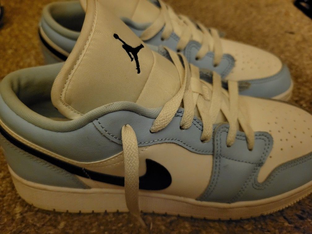 Jordan 1 Lows Blue
