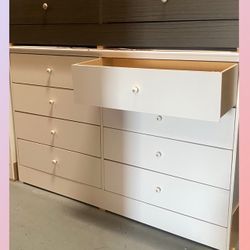 8 drawers dresser / Eight drawers dresser